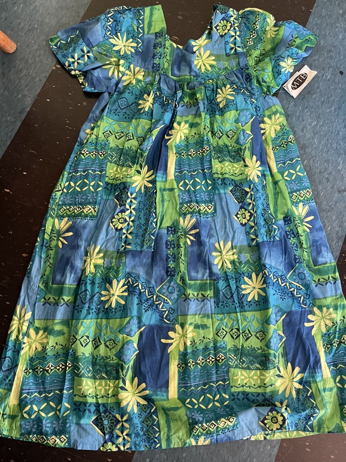 Vintage NOS Hawaiian Tiki Summer Luau Mumu Dress M w/pockets