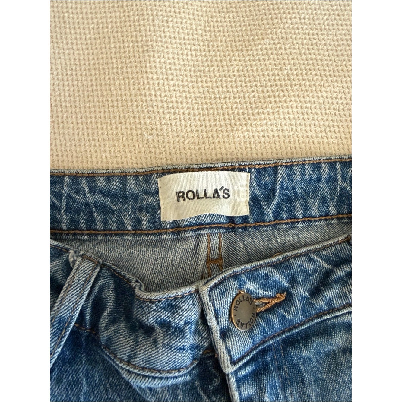 ROLLA’S High Rise Light Wash Straight Leg Jeans – Blue