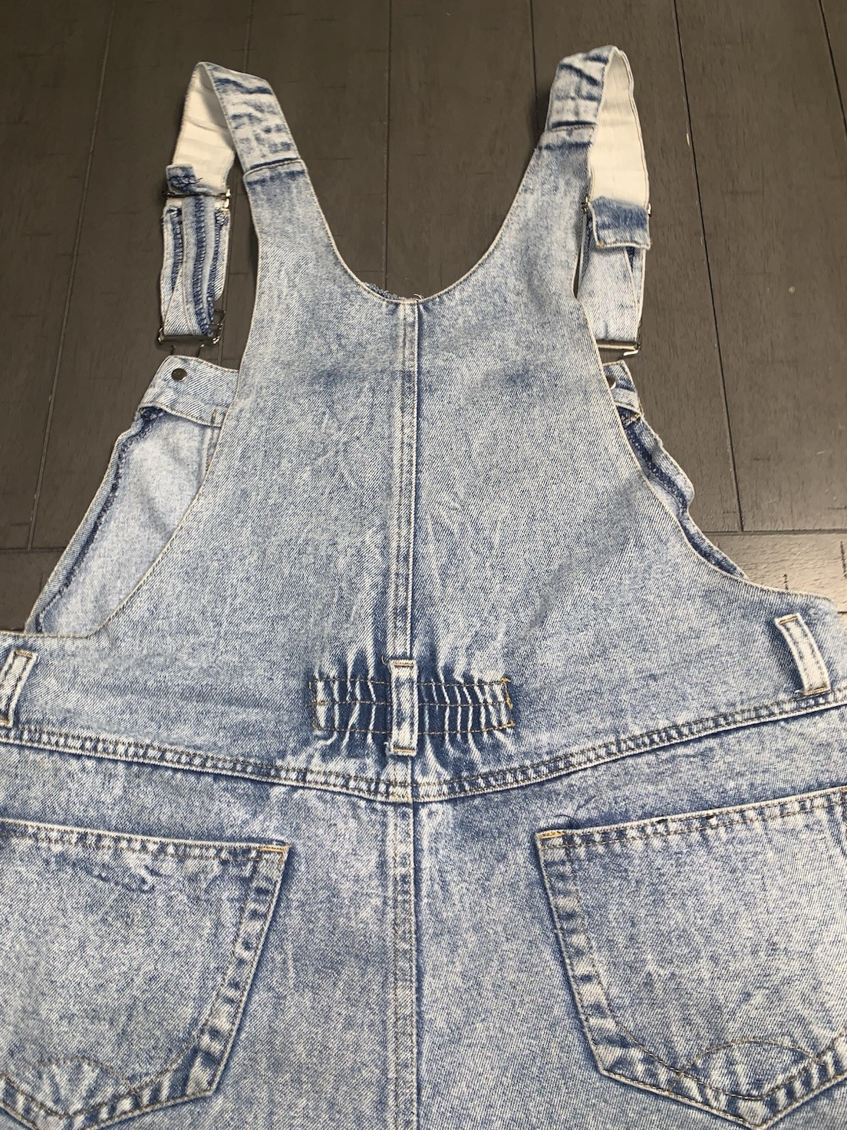 A2 90s WOMENS MEDIUM ACID WASH BUGLE BOY COMPANY BIB OVERALLS FLY GIRL 34 X27”