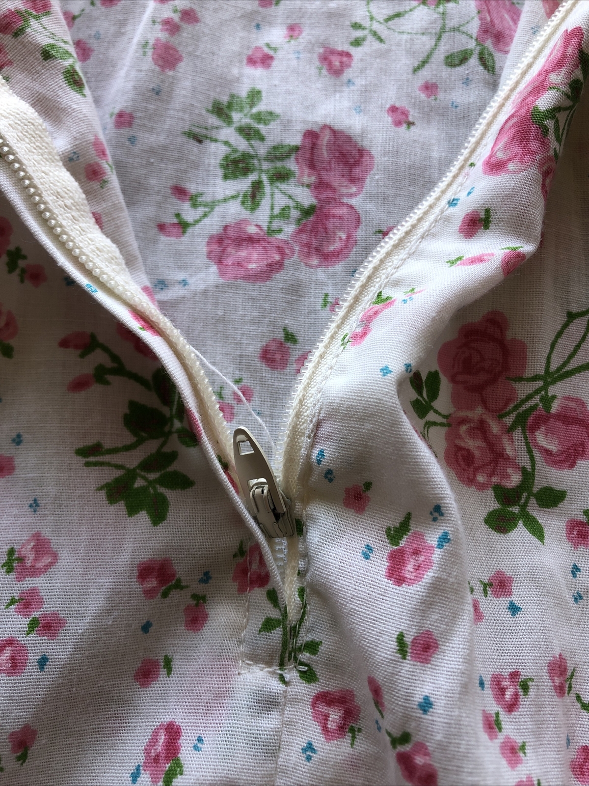 Vintage Trivia Charm Of Hollywood Prairie Dress Floral Roses White Cottagegore