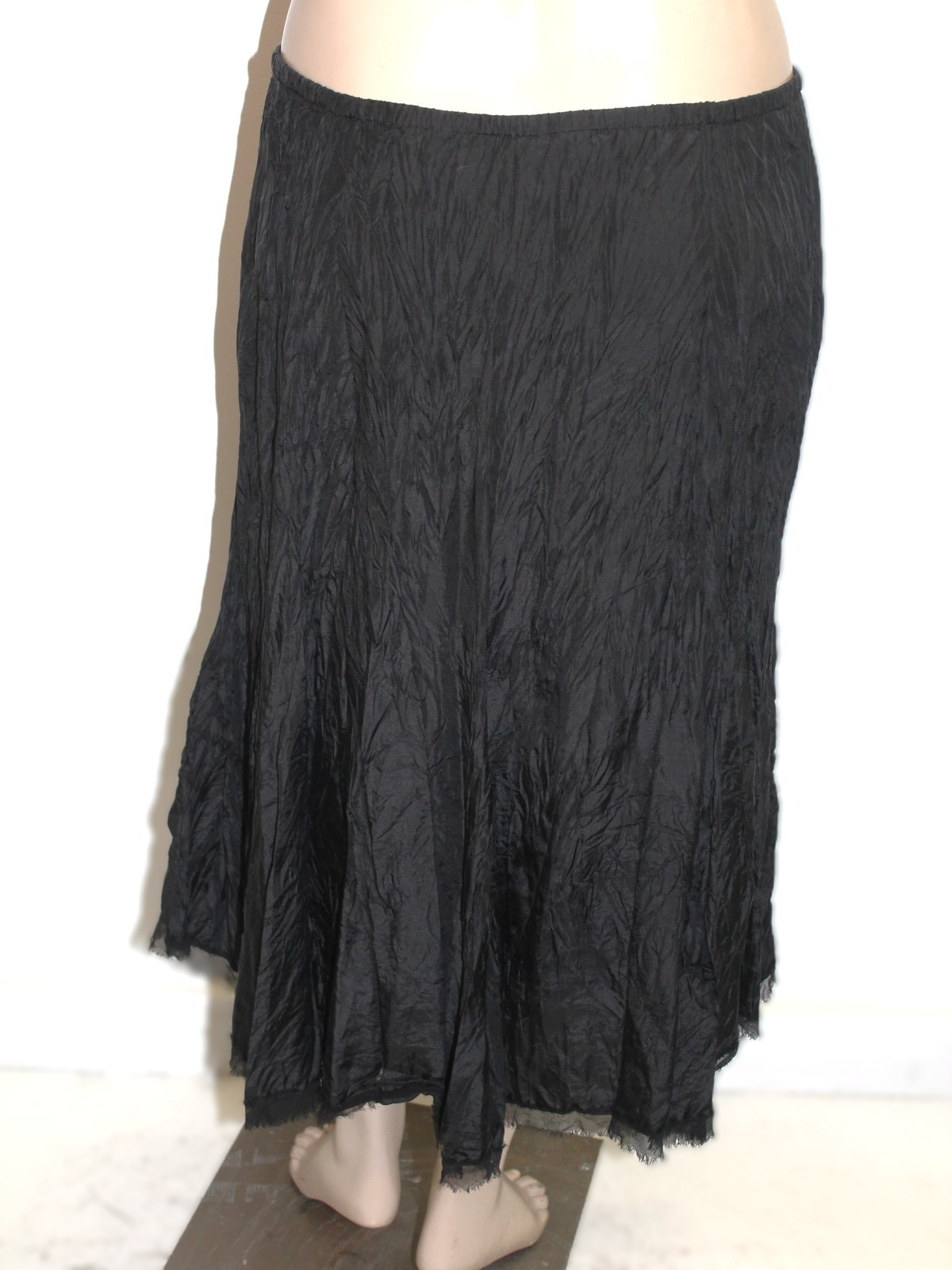 Karen Kane Vintage Black Crinkle Textured Skirt w Elastic Waistline Size XL