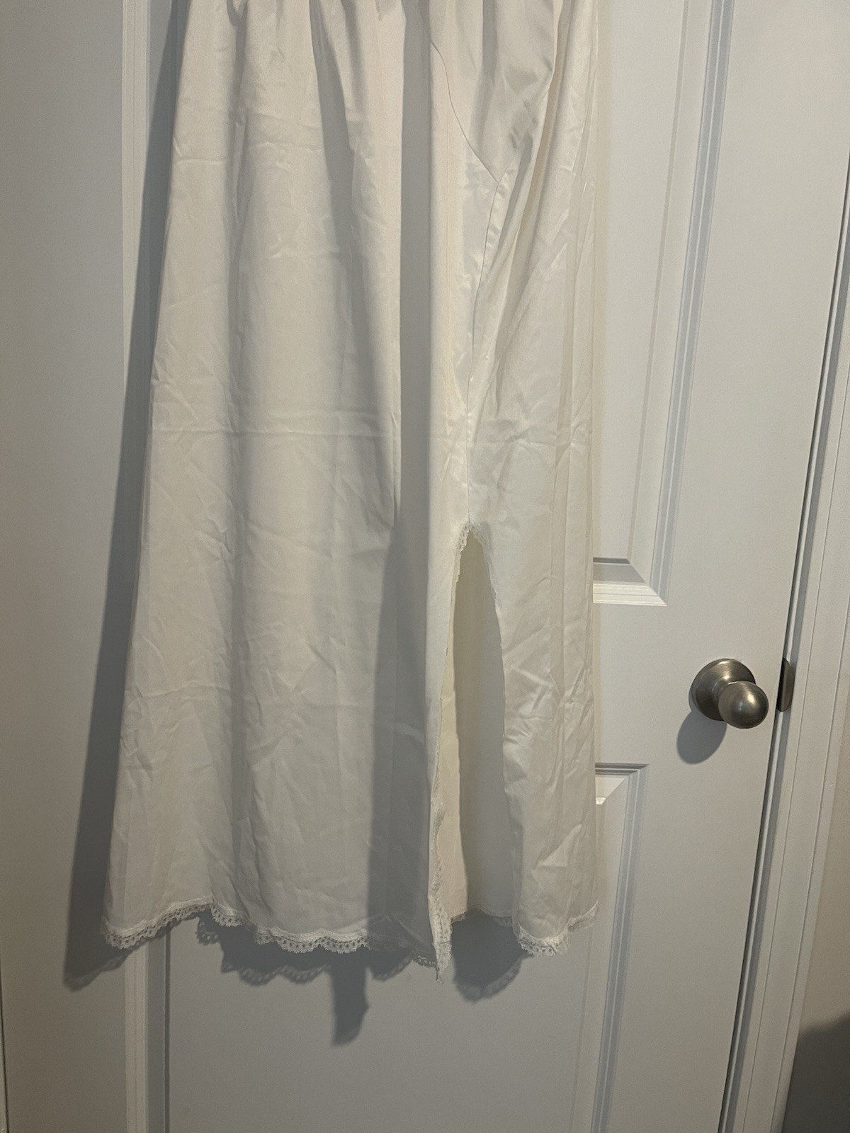 Vintage Gossard Artemis L Satin Floor Length 1/2slip 38Length USA.