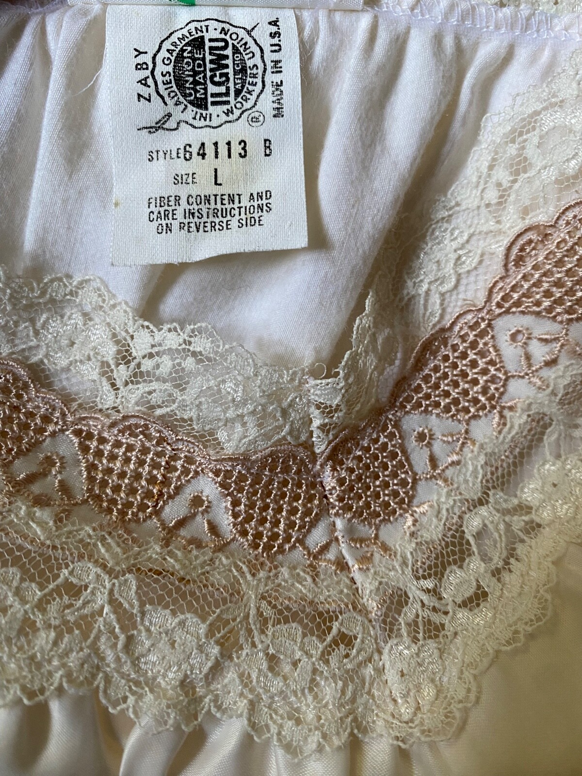 NWT ~ Vintage Juli of Slumbertog’s Satin Lace Long Sleeve Nightgown Large ~ USA