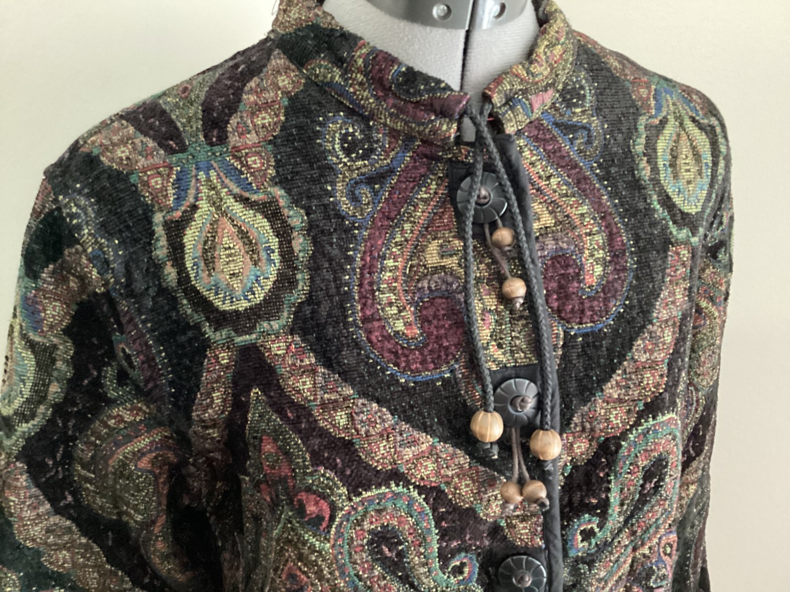 VTG Flashback jacket paisley woven jacquard BOHO wood bead buttons pockets