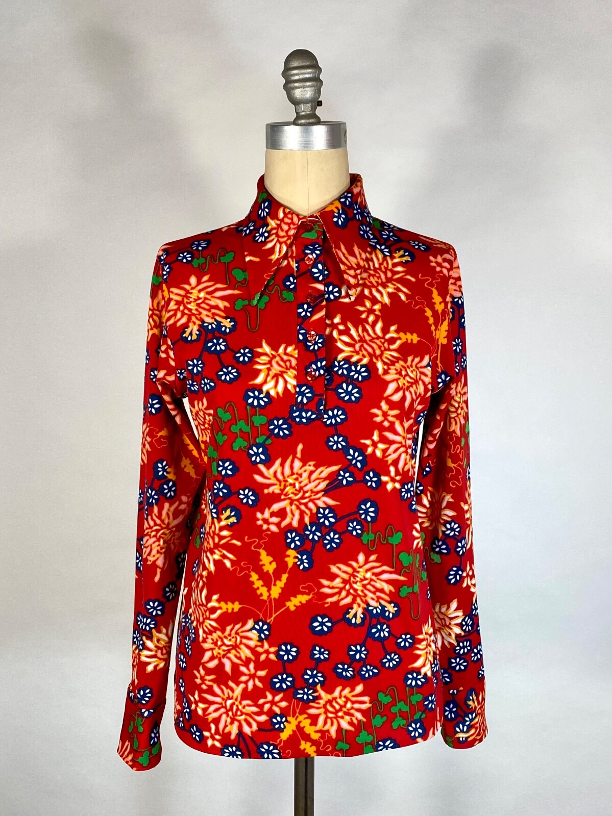Vintage 1970’s LERNER SHOPS vivid floral print polyester pullover blouse size M