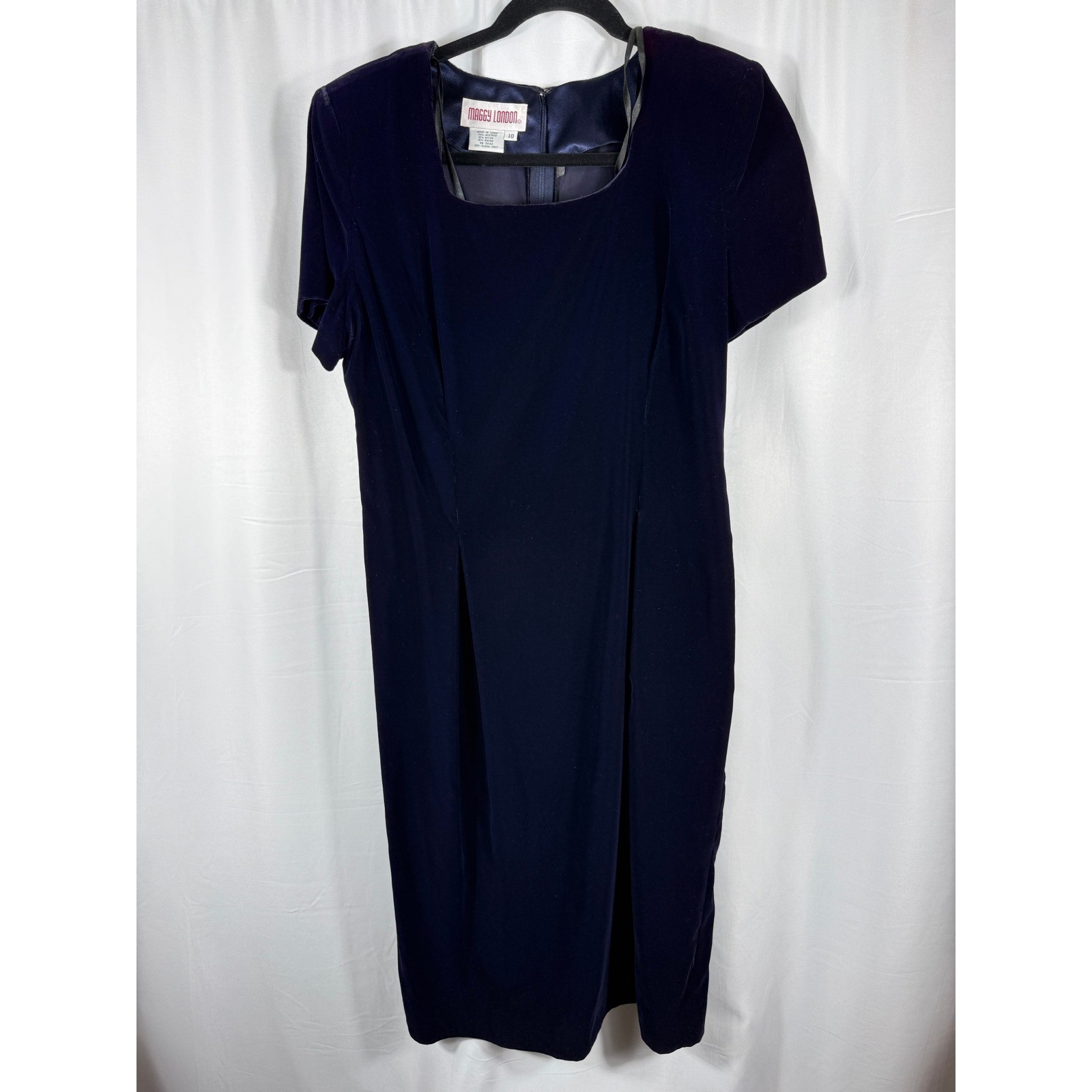 Vintage Maggy London Navy Blue Velvet Square Neck Sheath Dress Size 10 90s