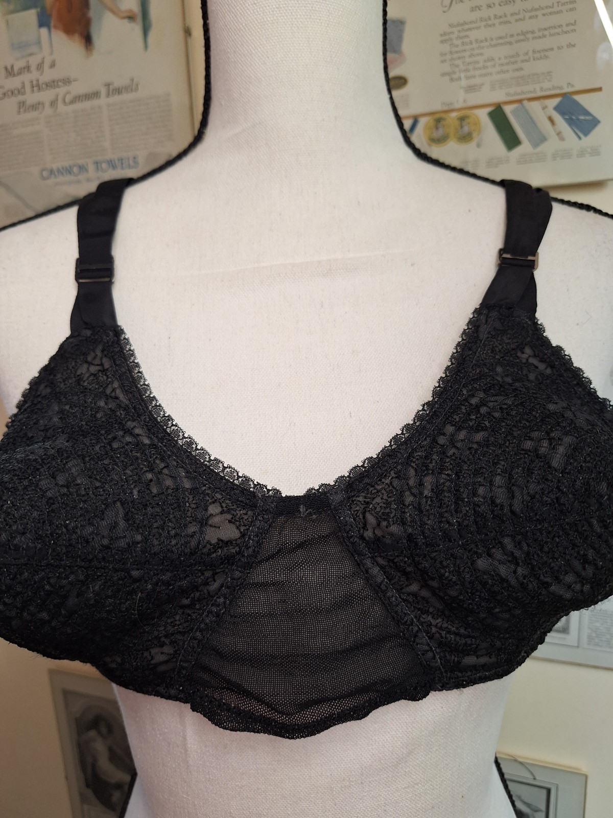 Life Romance Formfit Black vintage bullet bra 36C
