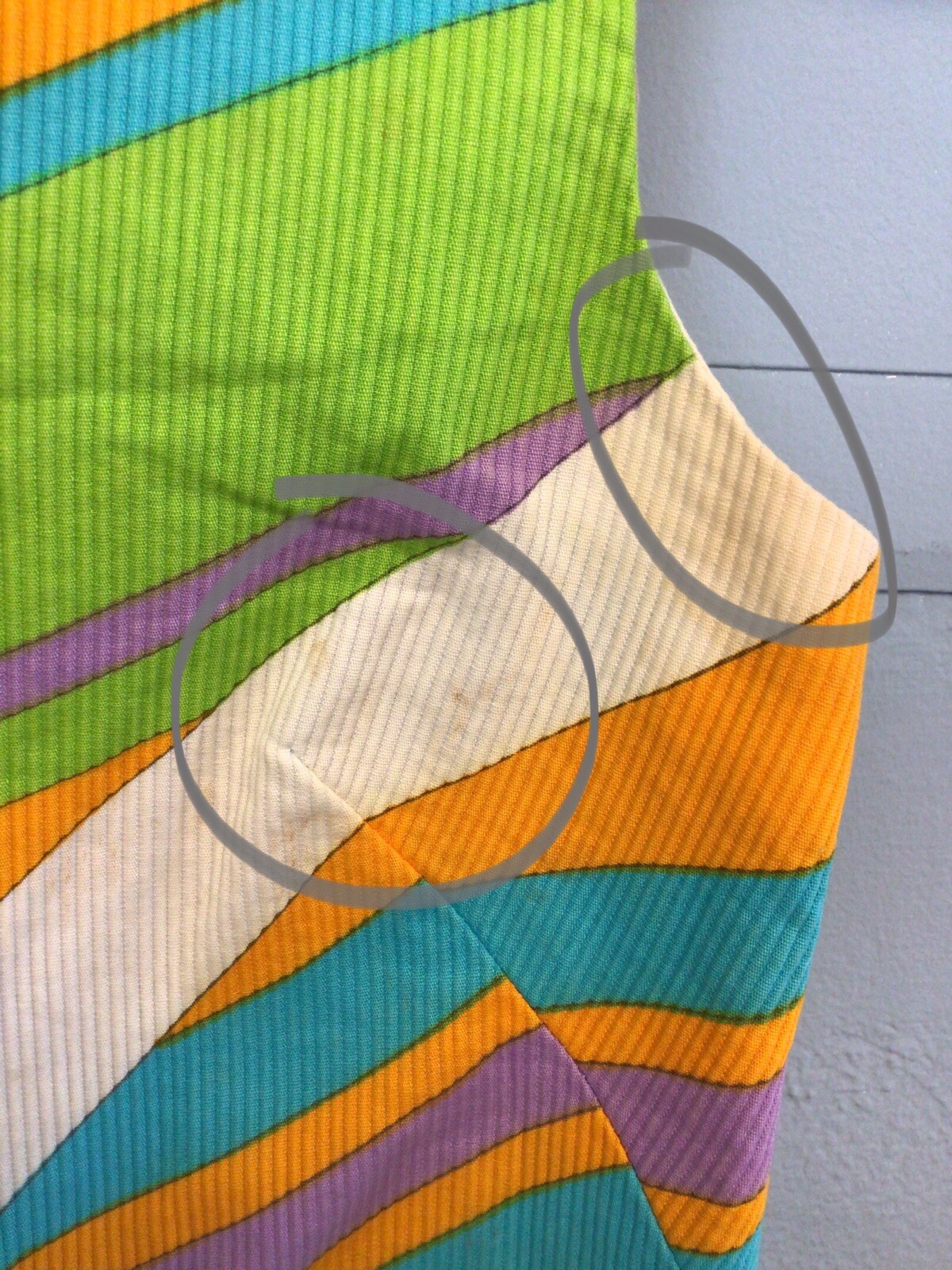 VINTAGE TORI RICHARDS HONOLULU COLORFUL 70’s MOD GOGO BUTTON WOMANS MINI DRESS