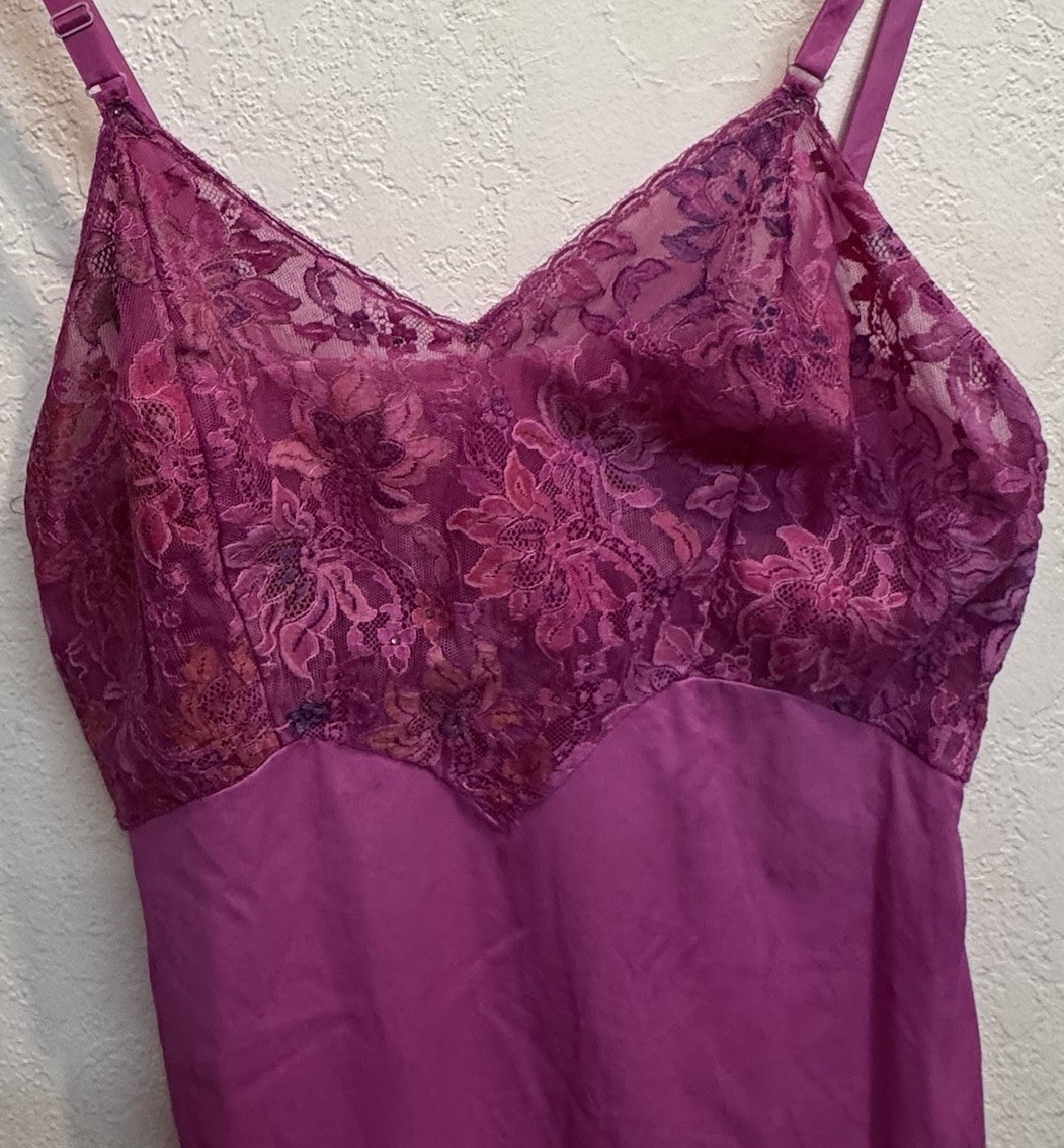 Unique Rare Fuchsia Rhinestone Detailed Lace Slip Vintage Lingerie Sz L 12 / 14
