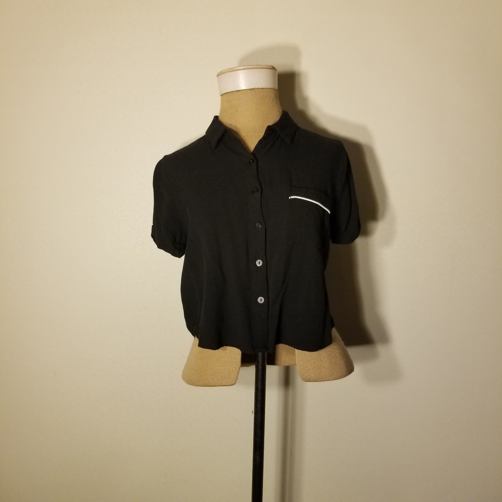 Vintage Forever 21 Black Cropped Retro Style Bowling Shirt Size Medium