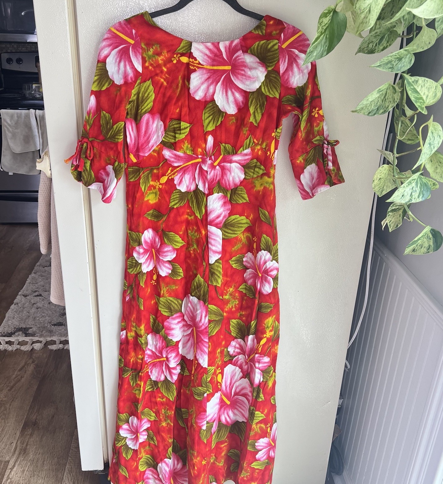 Vintage Ui Maikai Hawaiian Maxi Dress Barkcloth Hibiscus Print 1950-60s Size S