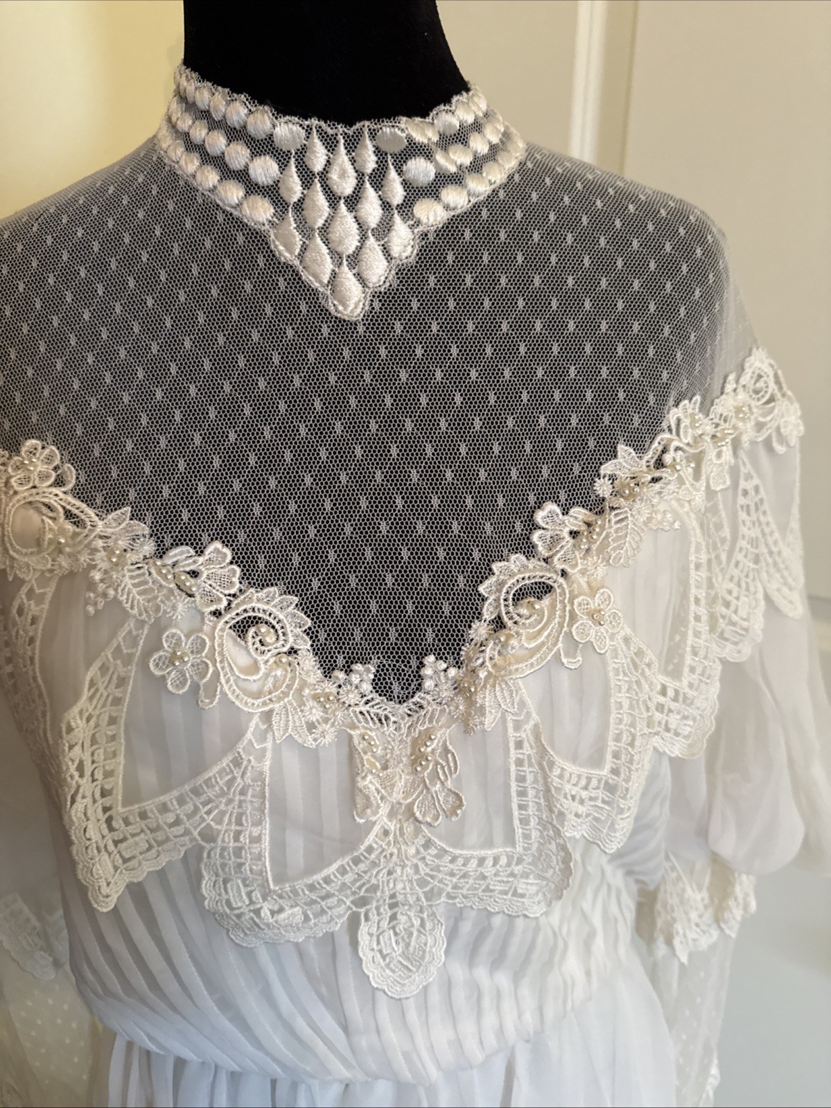 Alfred Angelo Vintage 1970’s Victorian Revival Prairie Chic Lace Wedding Dress S