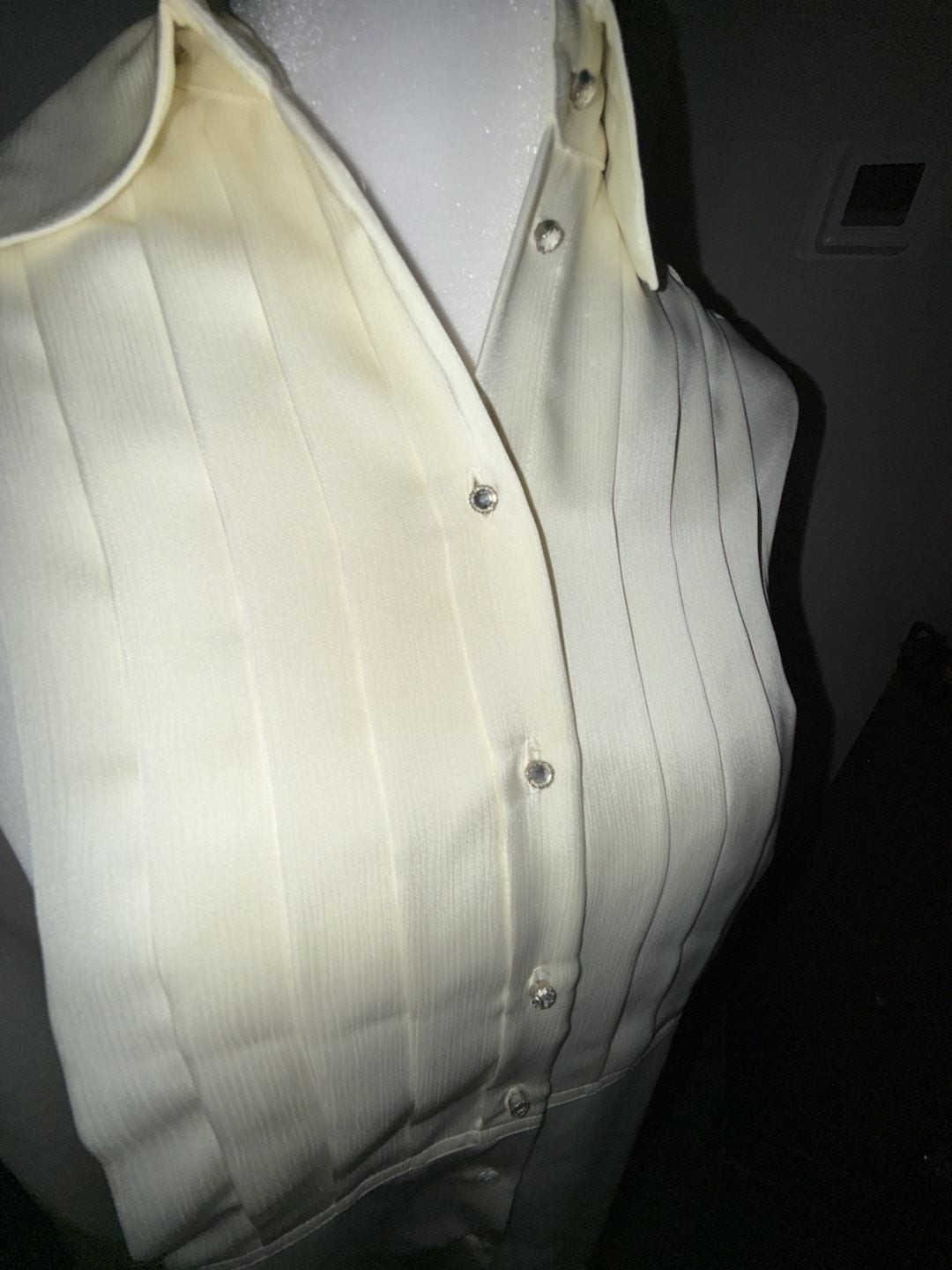 Vintage Liz Claiborne Cream Satin Tuxedo Style Pleated Blouse