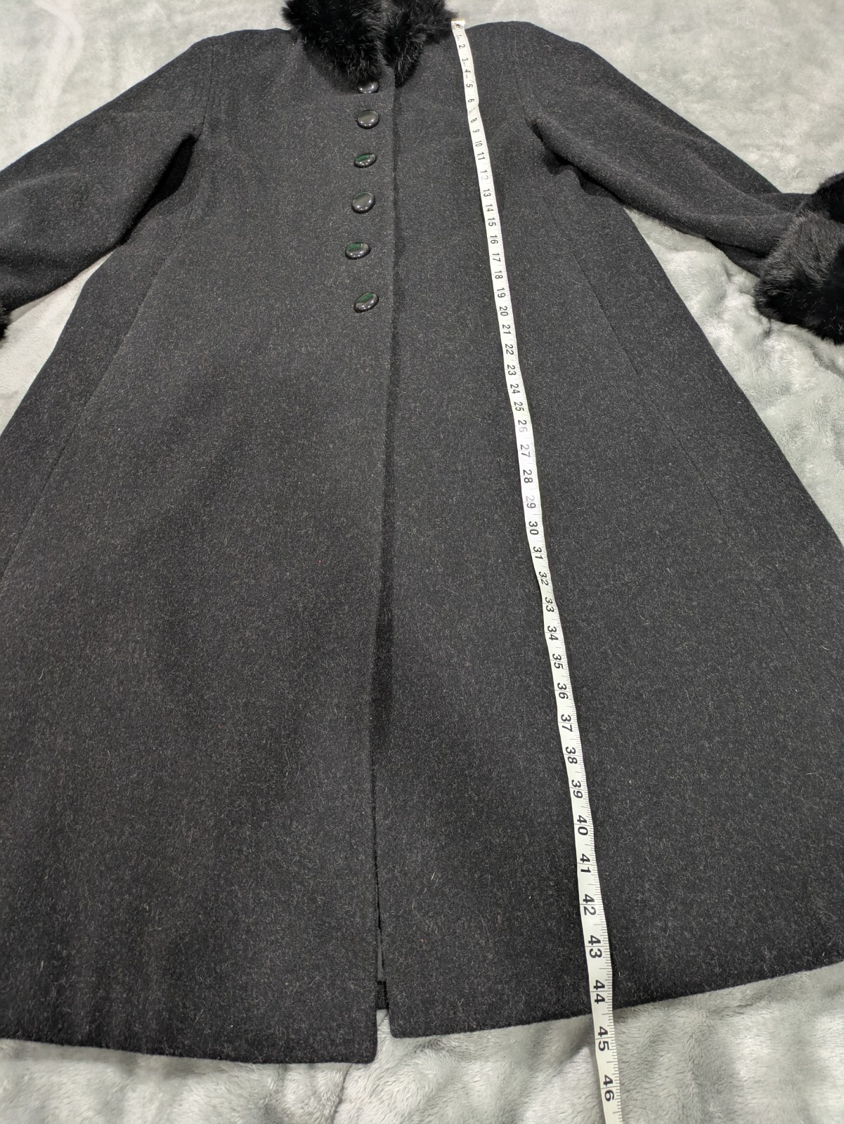 Vintage 1980s Donnybrook Wool Coat With Rabbit Trim – Heathered Charcoal Size 8P