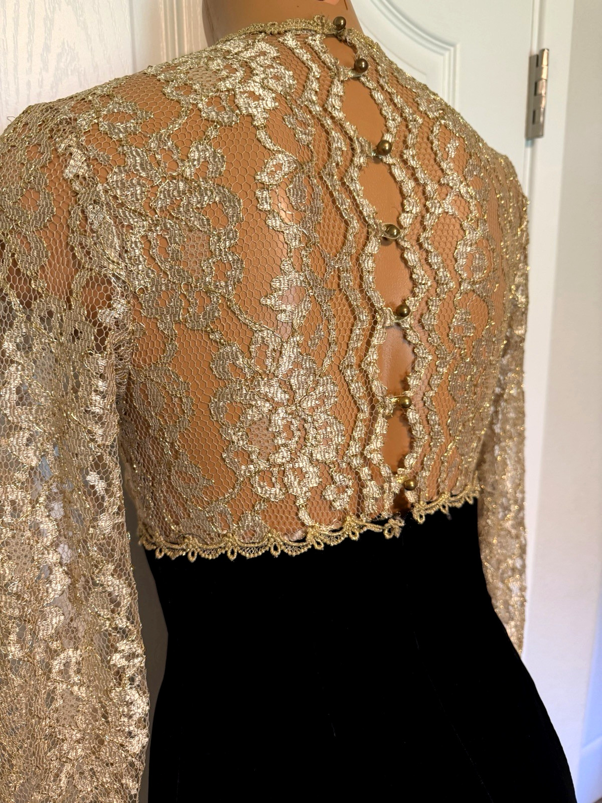 VTG 80’S SCOTT McCLINTOCK BLACK VELVET W/ METALLIC GOLD LACE DRESS SZ 4 (S)