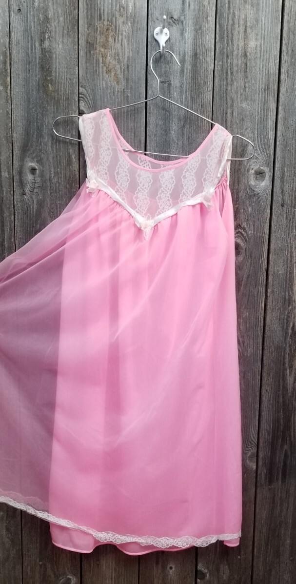 Vintage CHIC Lingerie Pink Lace Nightie Babydoll Nightgown Nylon Size S/M