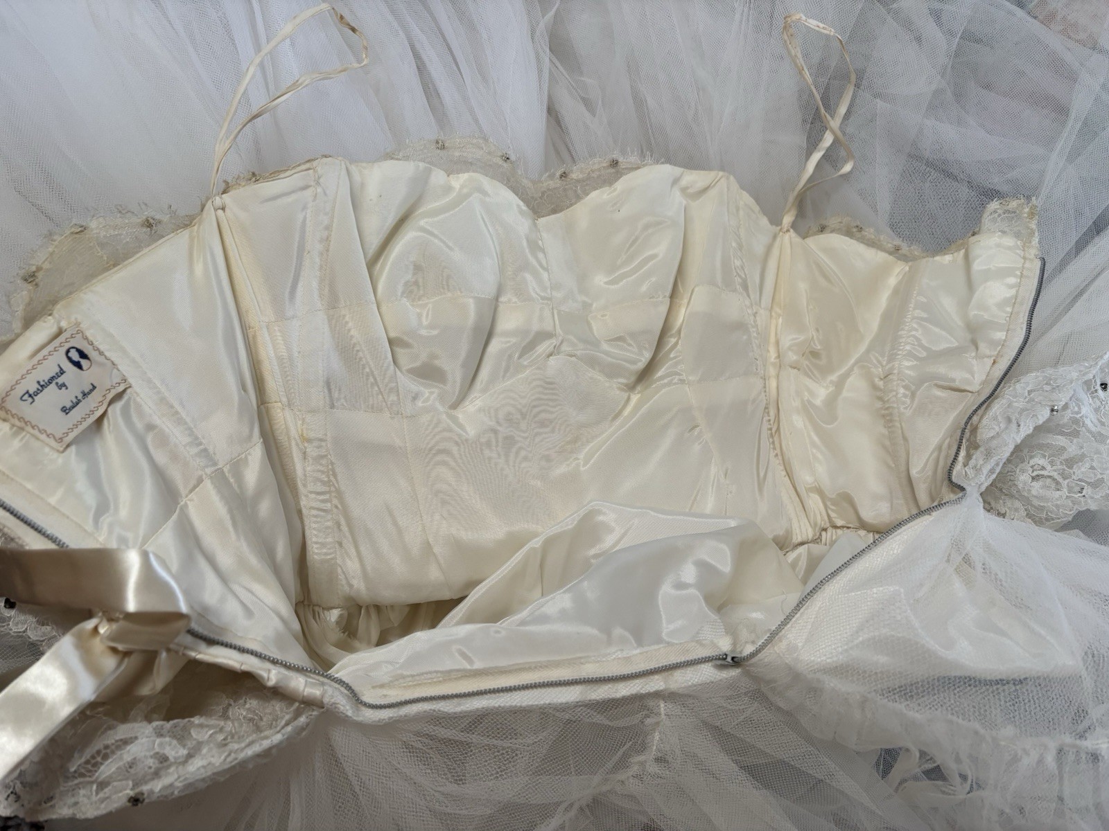 Vtg 1950s Ivory Lace Tulle Bridal Prom Dress Wedding Gown Petticoat Rhinestones