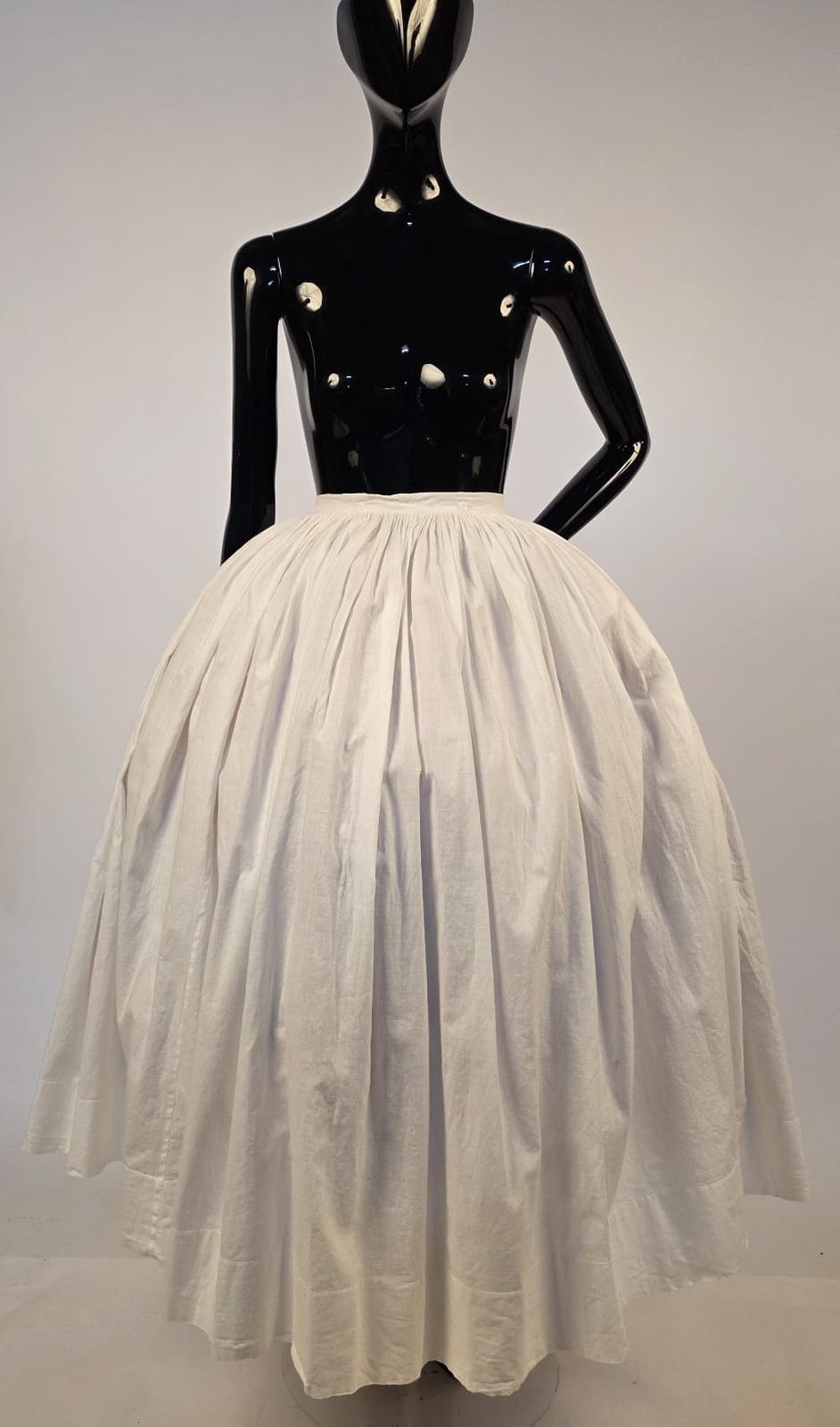 CIVIL WAR 1860’S WHITE COTTON SKIRT W FULL VOLUME