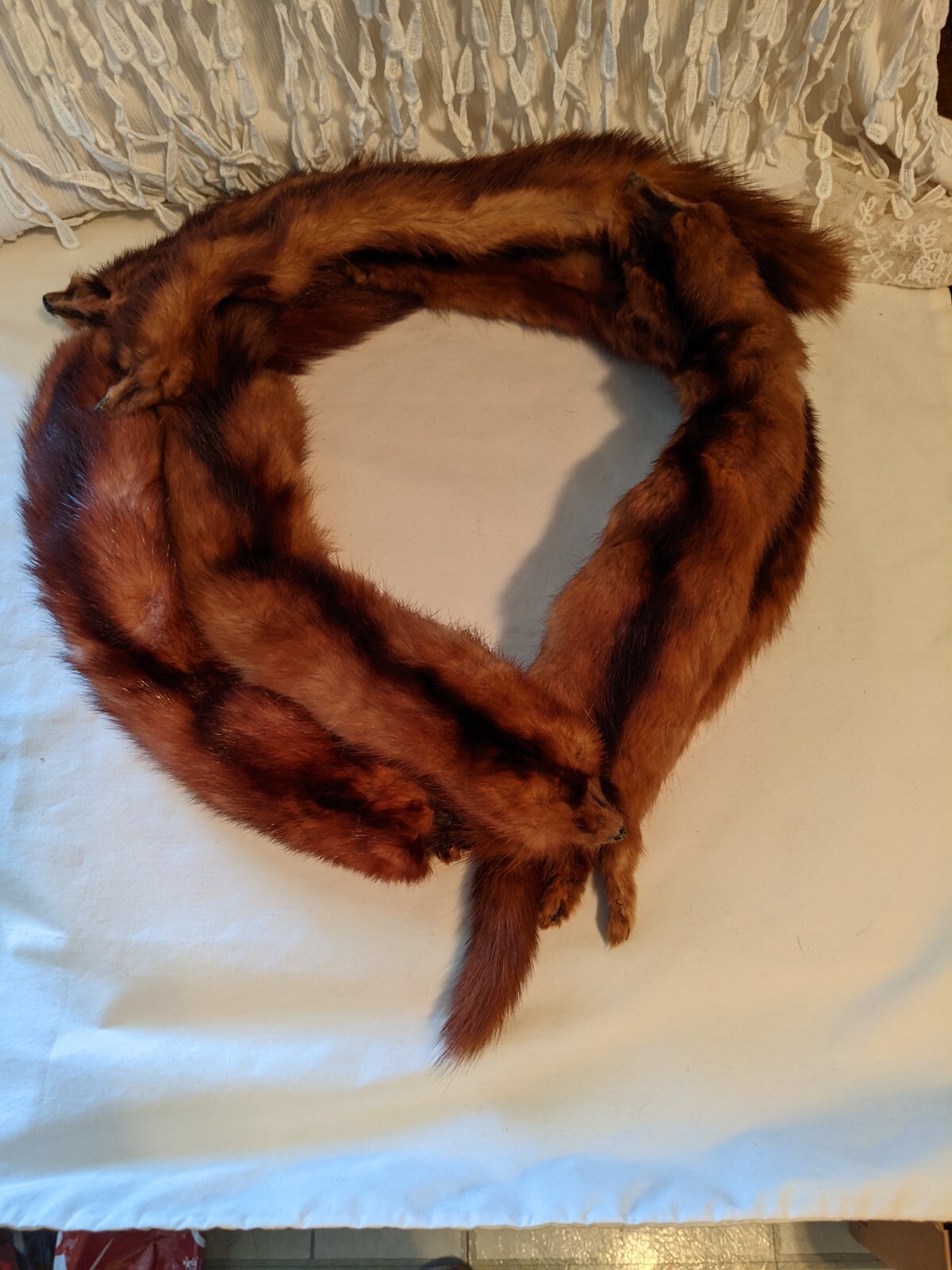 Vintage 6 Pelt Mink Fur Stole Scarf Shaw 44 inches Long Mouth Clasp Or Button