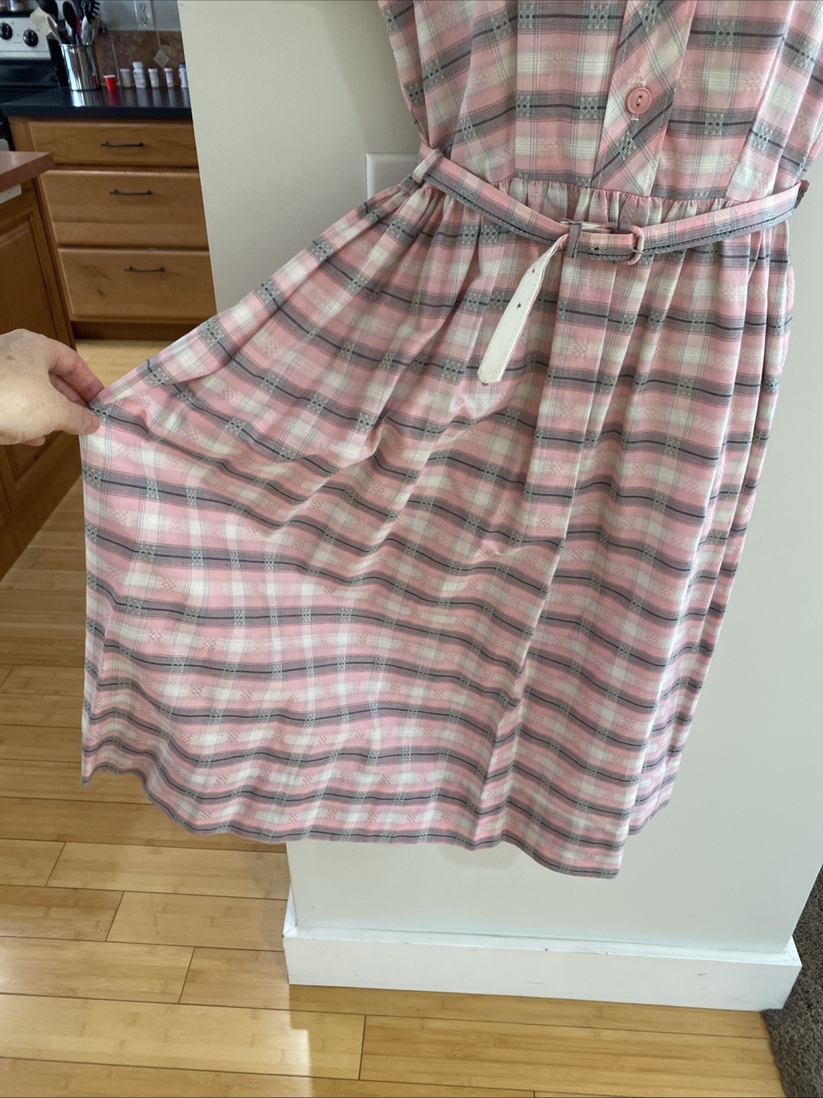 Vintage 1950s/1960s Plaid Cotton Shirt Dress With Pocket & Belt – Pink Grey