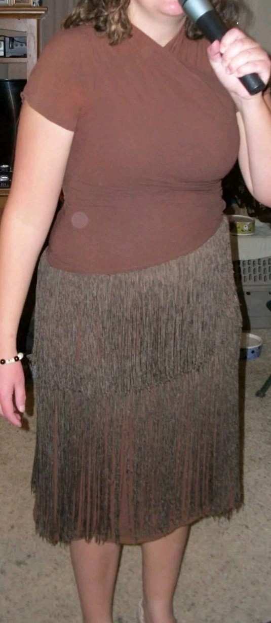 Women’s Brown Ruched V-Neck Sheath Dress M Fringe Hem Zip vintage Knee-Length
