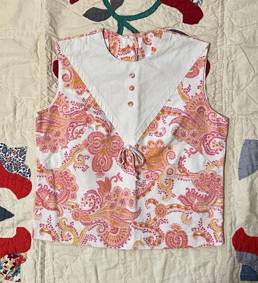 Vintage 60s 70s Paisley Floral Tank Top Blouse Bow Detail Pink & Orange Buttons