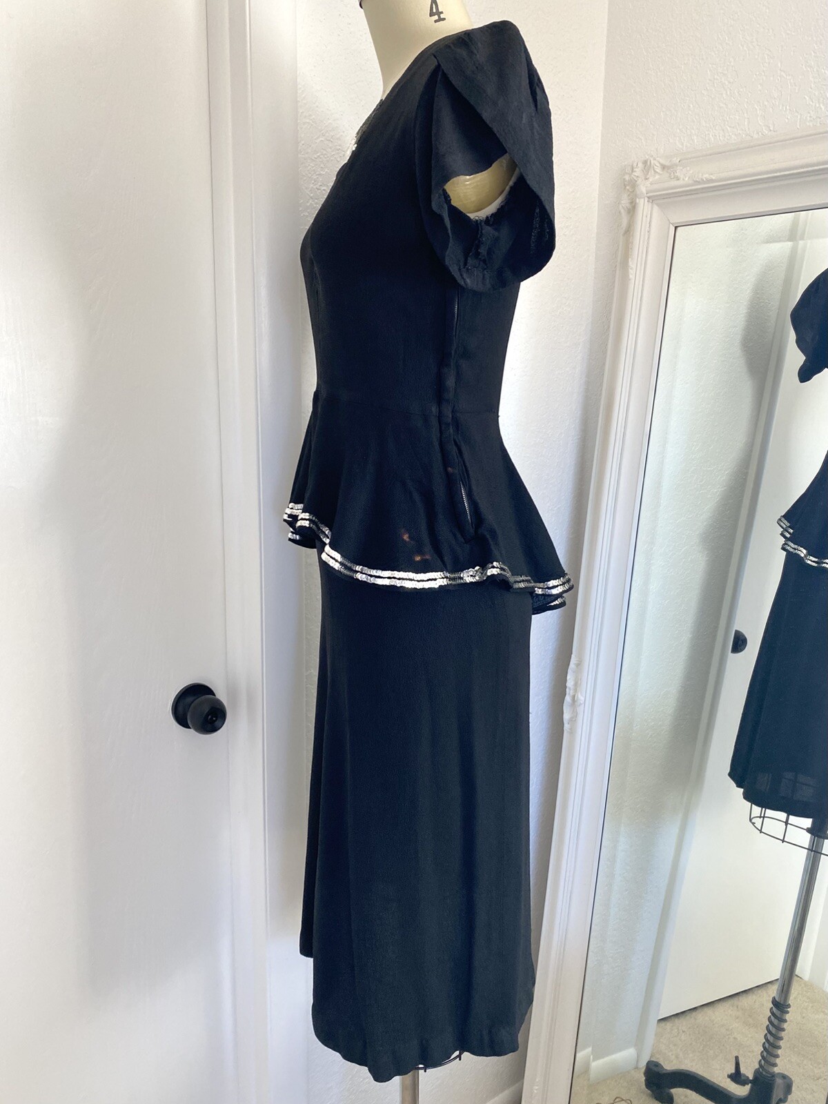 Vtg 40’s Black Crepe Rayon WWII Era Dress Silver Sequin Metal Size Zipper