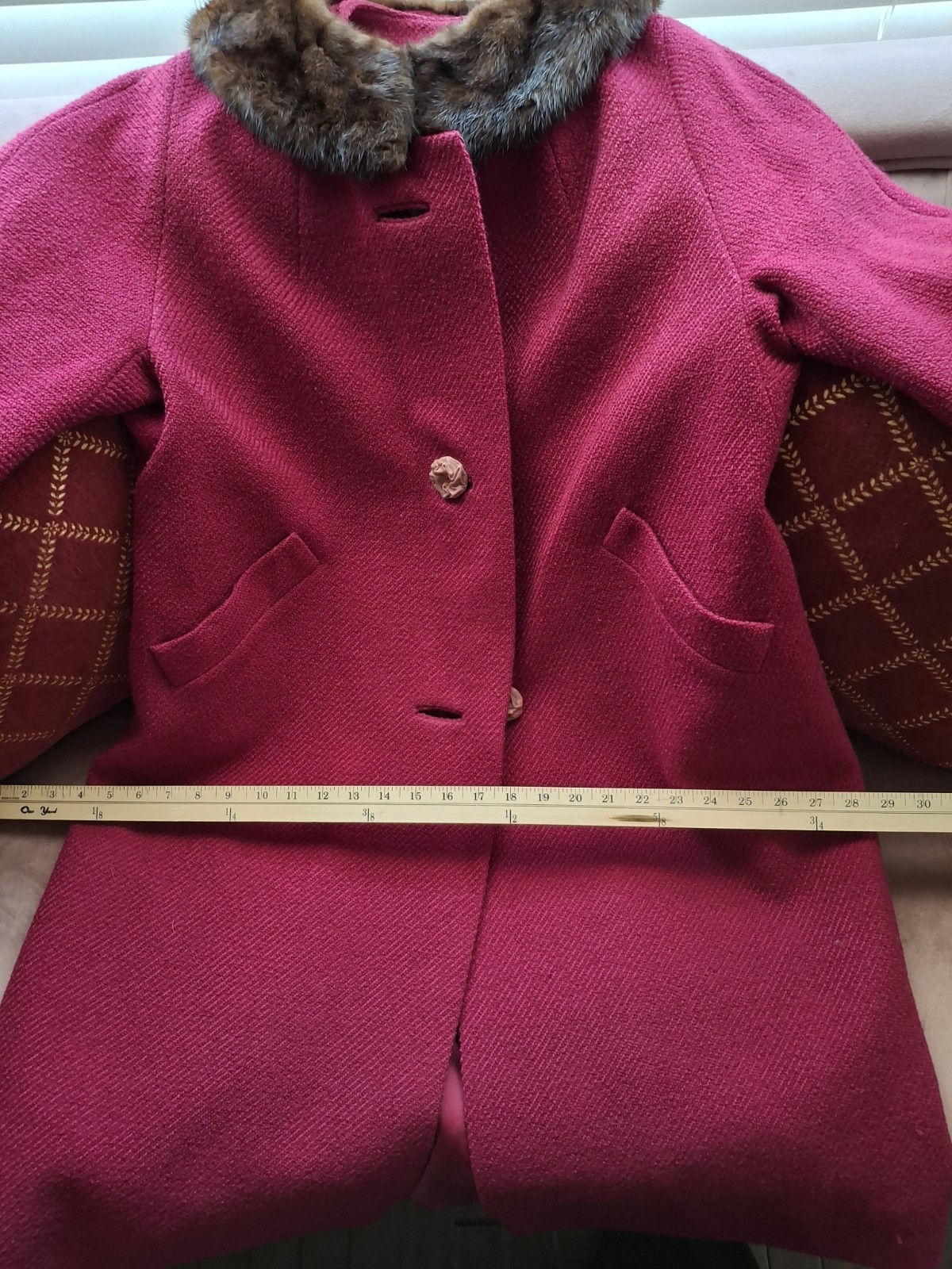 Vintage 50s/60s Sycamore Women’s Magenta Wool Coat Bracelet Sleeves Fur Collar