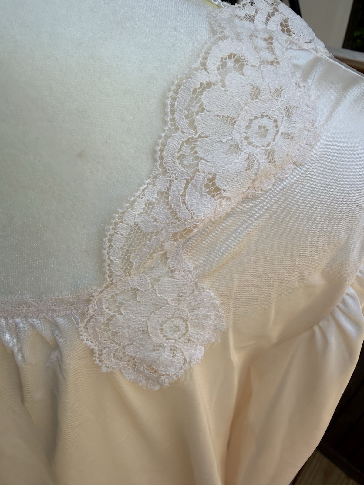Vintage Vassarette Nightgown Large Peach Long Sleeve Lace Trim USA Sheer