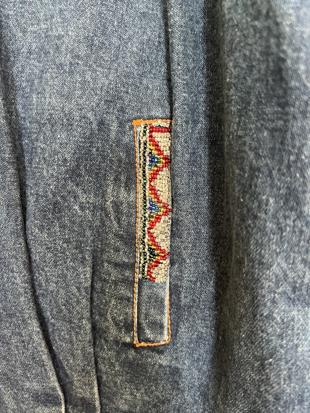 VTG Artist signed & handpainted native american denim jacket. Medium,embellished