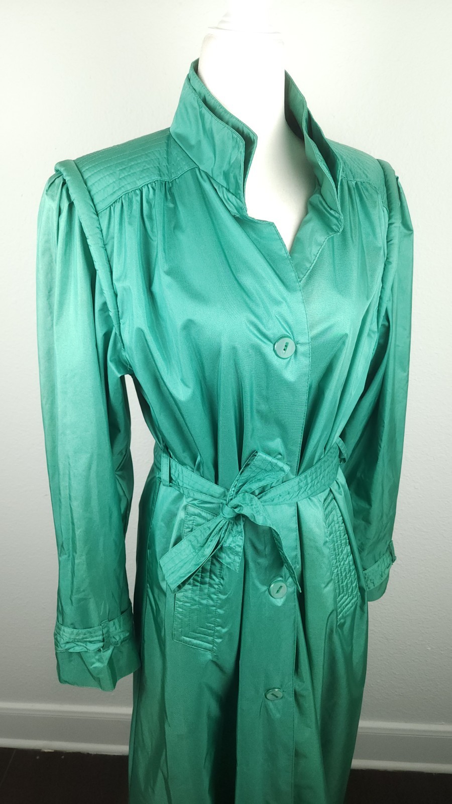 Vintage 70s 80s Green Raincoat Trench Belt Water Resistant Shoulder Pads Size M