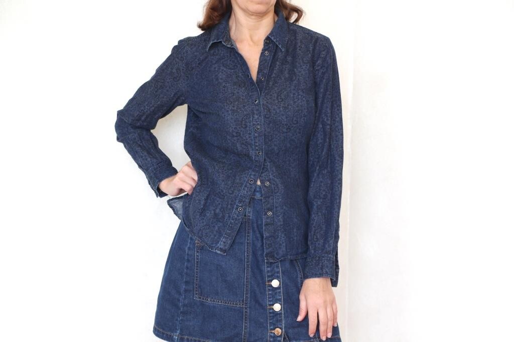 Y2K Dark blue women’s shirt, Vintage long sleeve snap up blouse, Size M