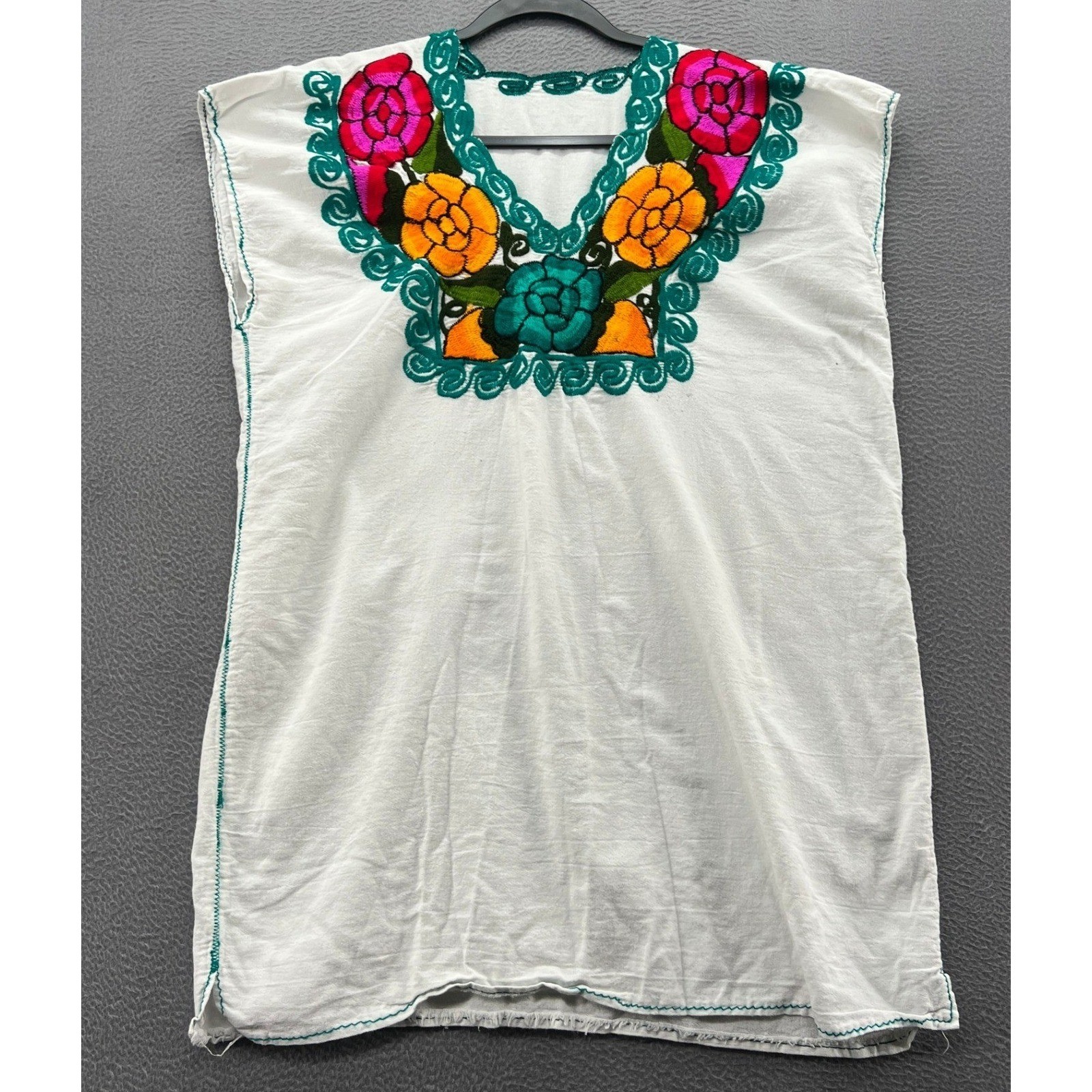 Vintage Mexican Floral Embroidered Blouse M White Sleeveless Boho Peasant Top