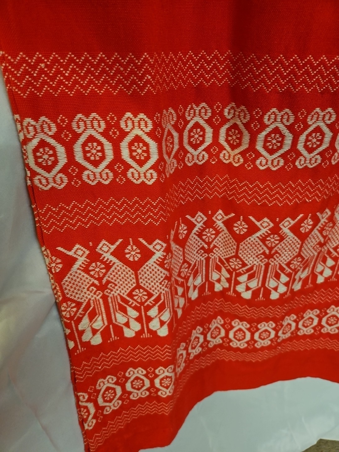 Vintage Embroidered Floral Women’s Size Small Made By Pinata Shop Guatemala,C.A.