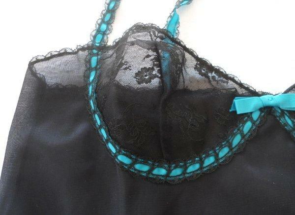 New Vintage Vassarette Hollywood Black Camisole Panty Set Alencon Lace Lingerie