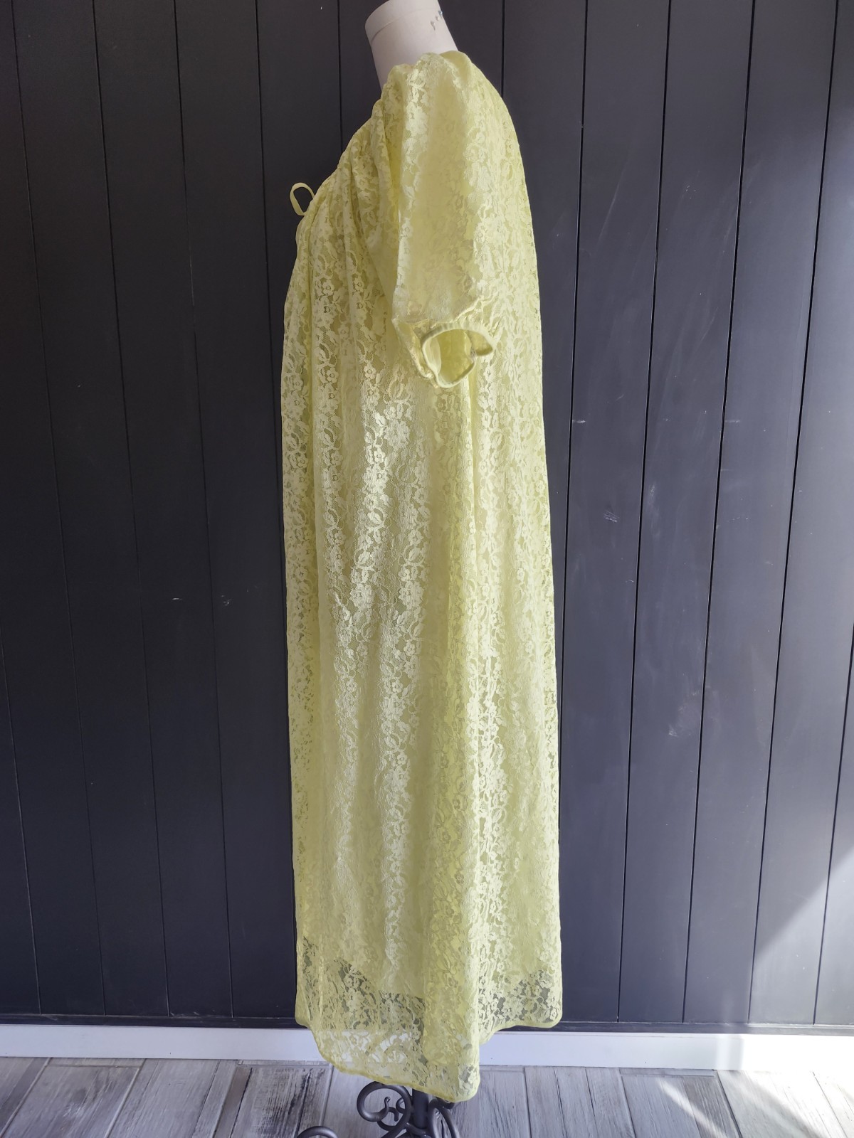 VTG 60s Chartreuse Yellow Nylon & Lace PEIGNOIR SET Nightie Robe UNION LABEL SML