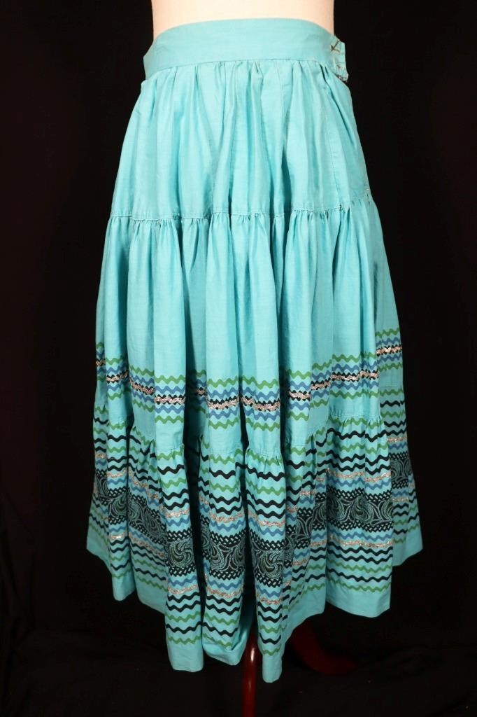 Vintage 1960’s Native American Turquoise Cotton Circle Skirt Size 26″ Waist