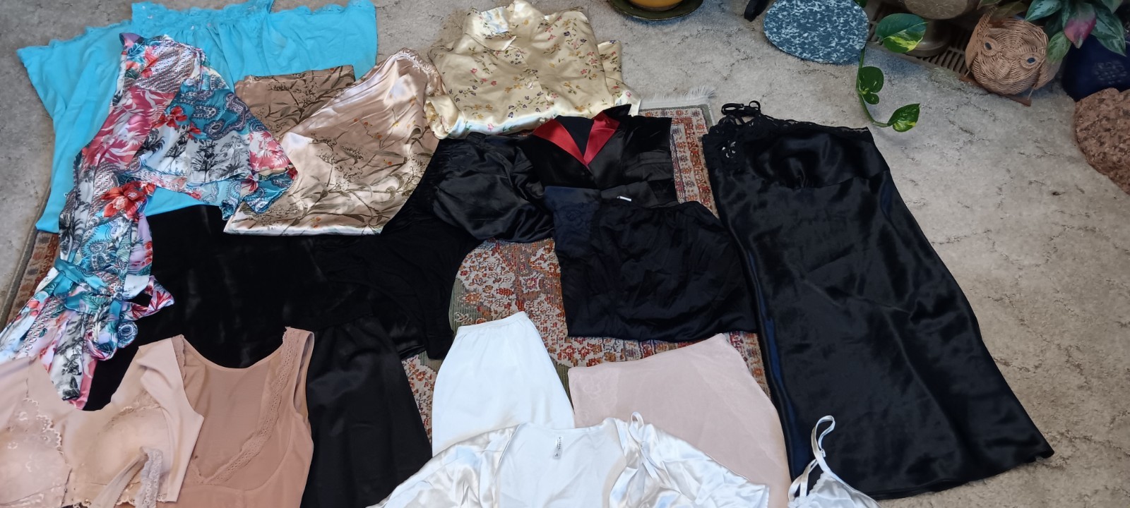 Large Lingerie Lot Some Vintage Various Sizes Brands 21 Pieces