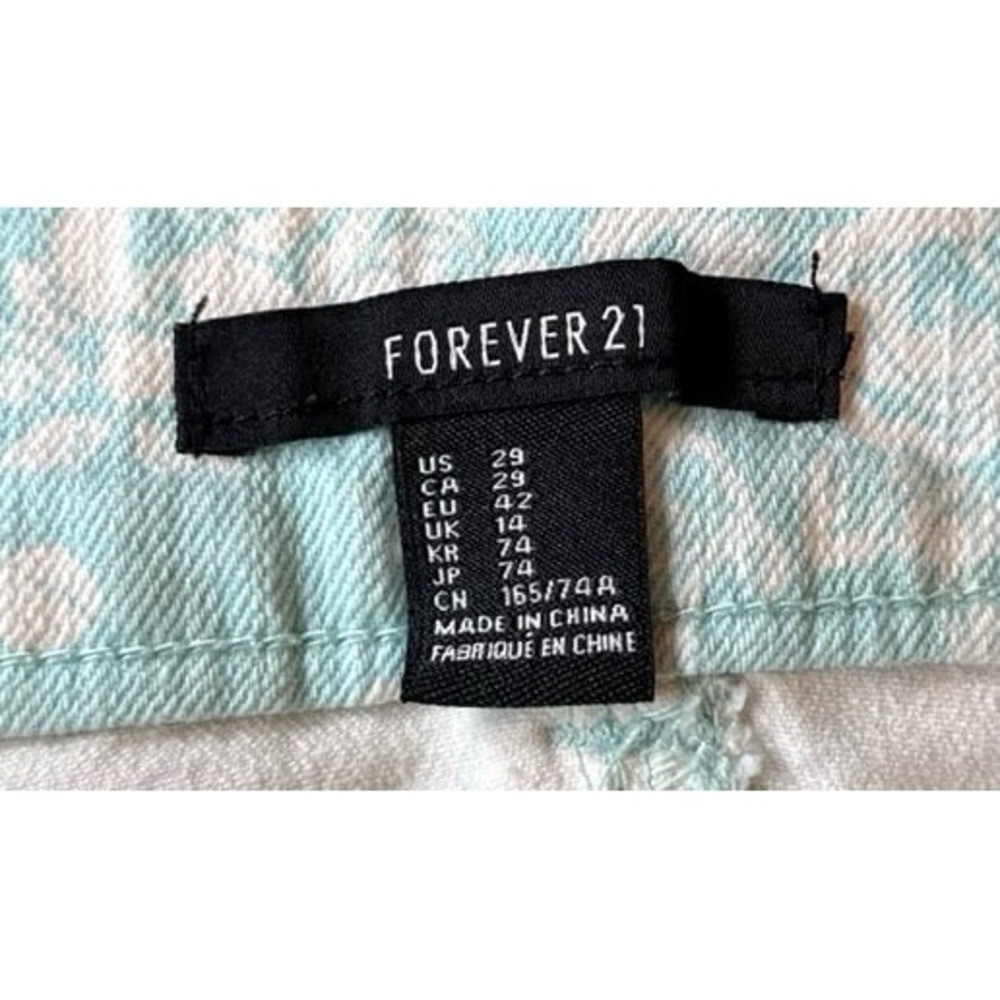 Forever 21 Women’s pastel green white rose Y2K low rise denim shorts size 29