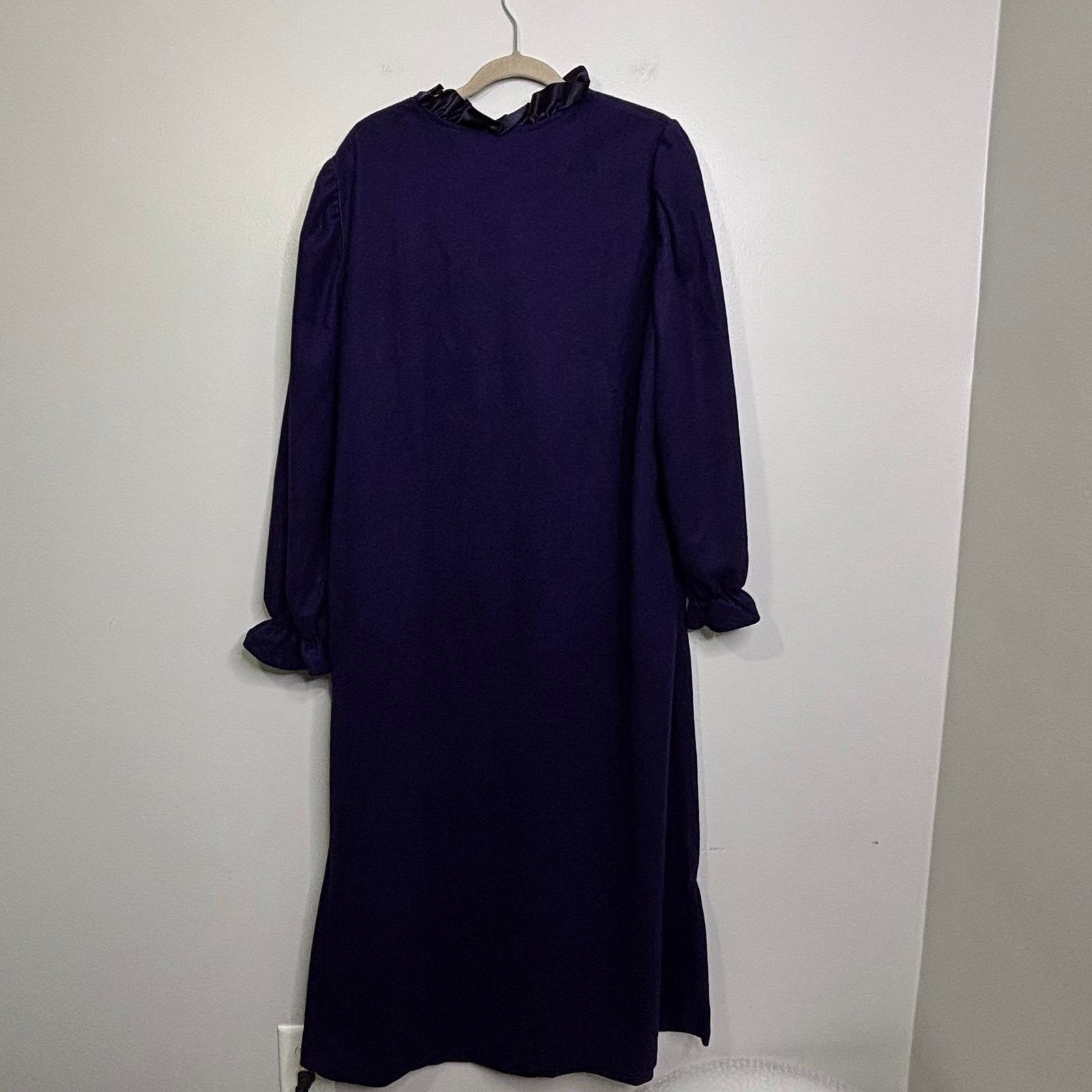 Vintage Sears Carriage Court Zip Front Robe Housecoat Size Large Royal Purple