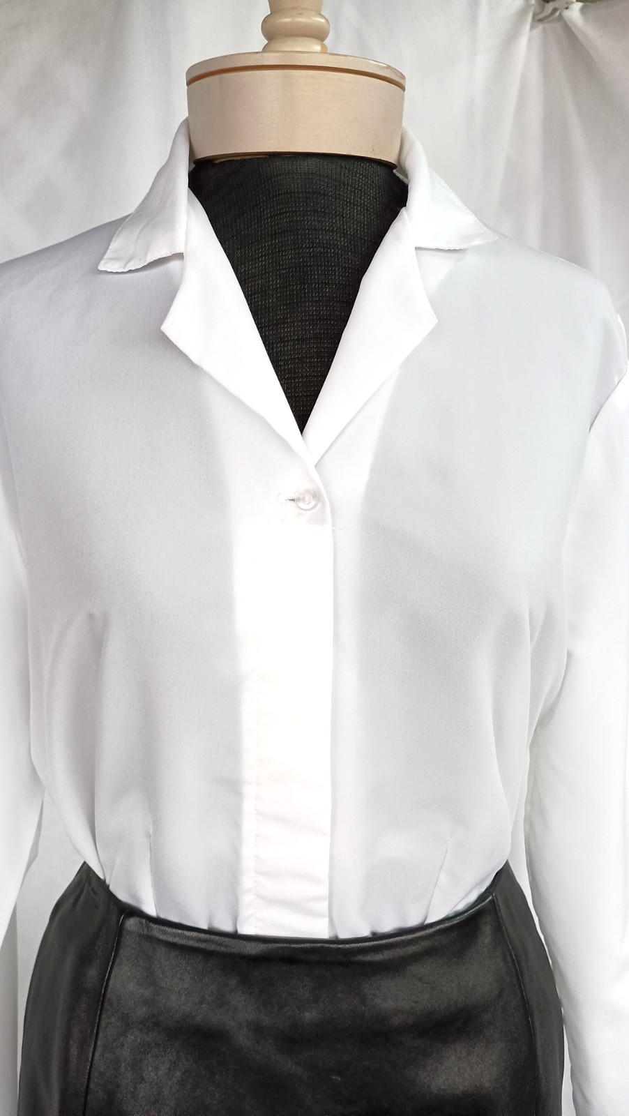 Vintage 80’s Harmal Ladies White Polyester Long Sleeve Casual/Dressy Blouse Md