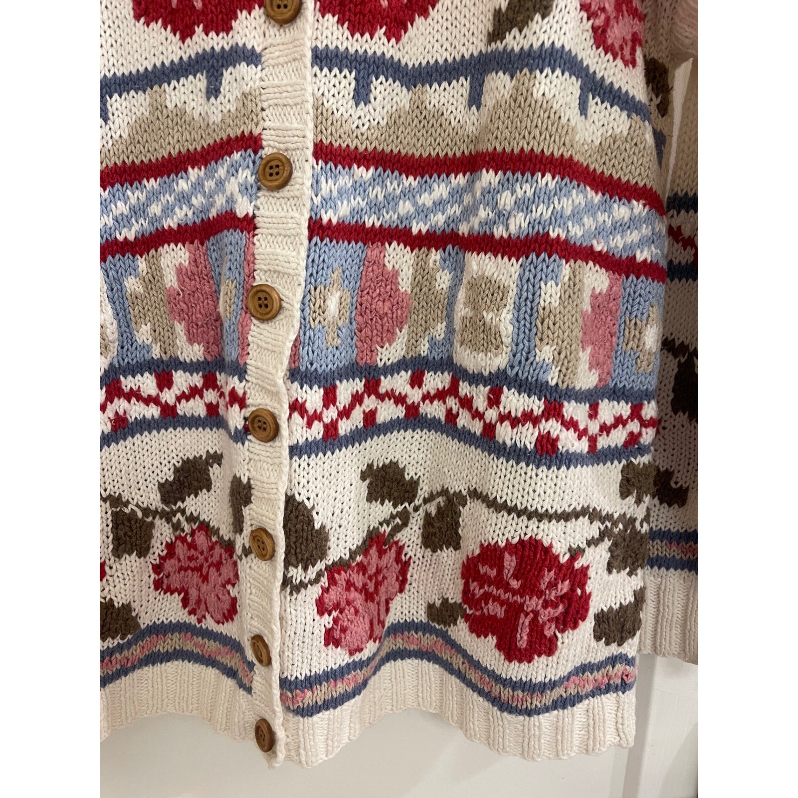 Vintage Cottagecore GrandmaCore Cardigan Floral White Pink Red Knit