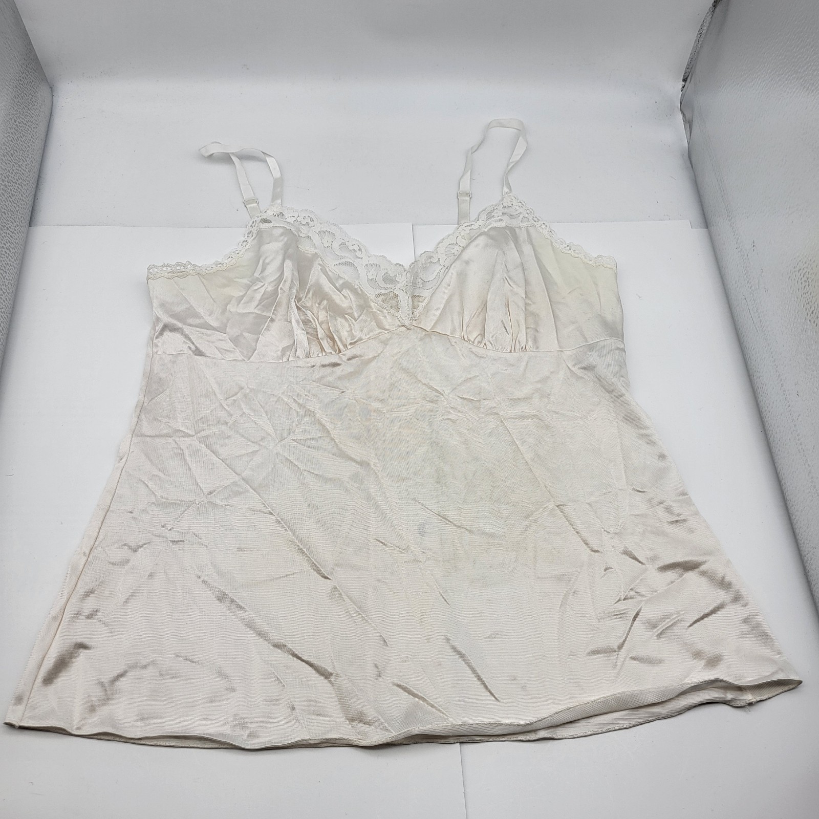 Vintage Vanity Fair Nylon Slip top bodice sz 36 lace trim Sexy pin up