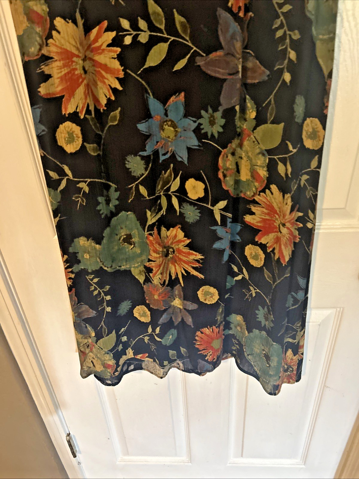 VTG. 1990-2000 Y2K JM Studio Made in USA Floral Skirt Size Large ( Waist 28″)