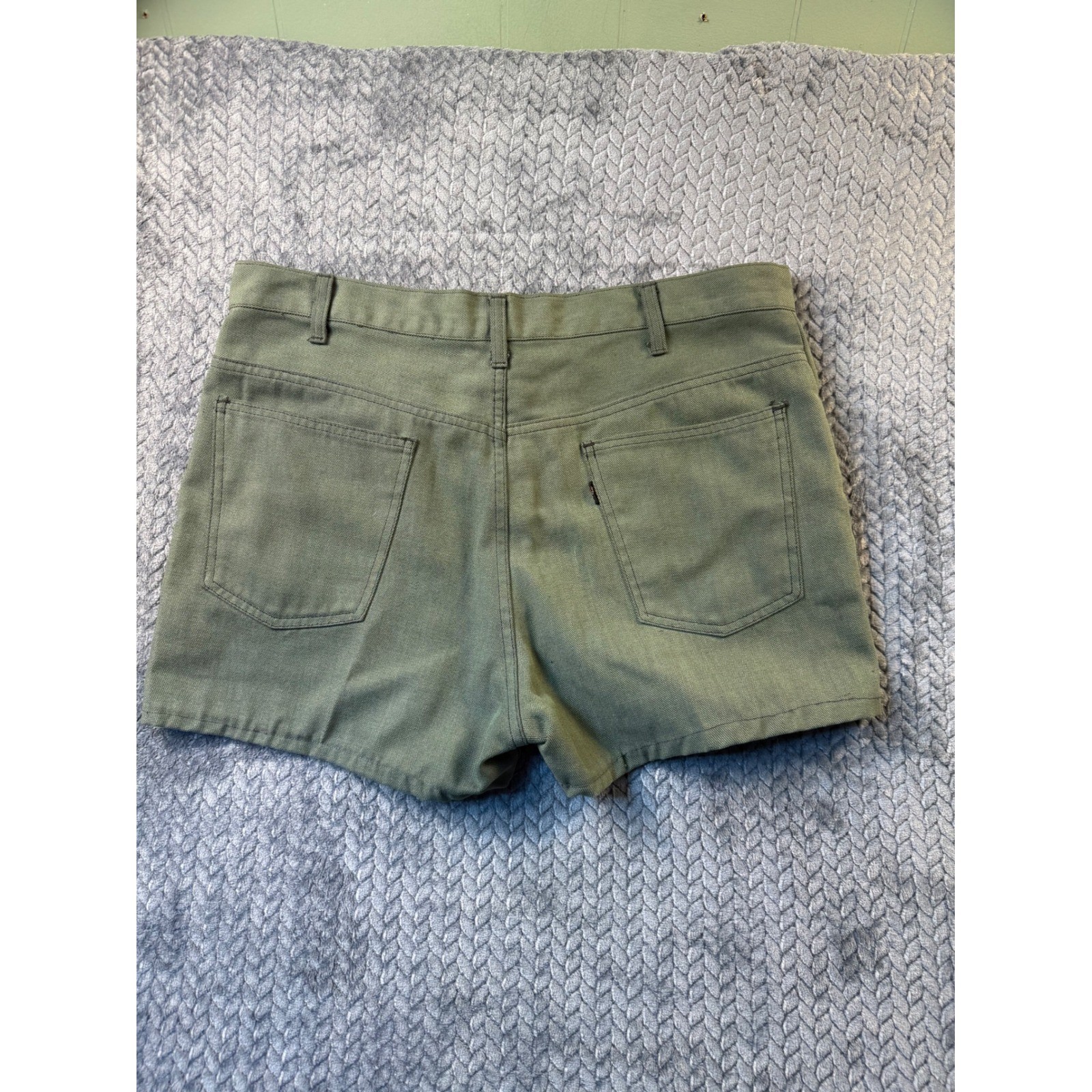 Vintage Levis Olive Green Hopsack Shorts 36 High Rise Men Women Big E Gorpcore