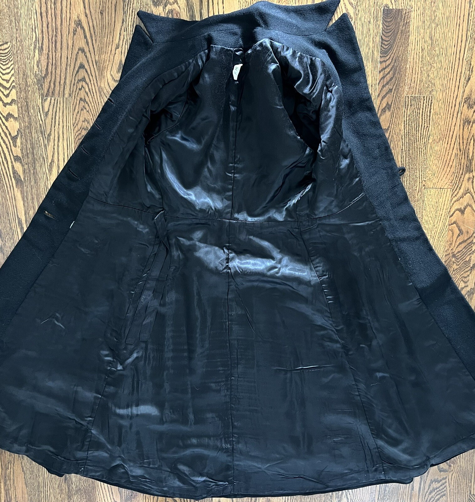 Vintage 1940’s Black Fitted Waist Flared Hem A-Line Coat Silk Lining XS/S