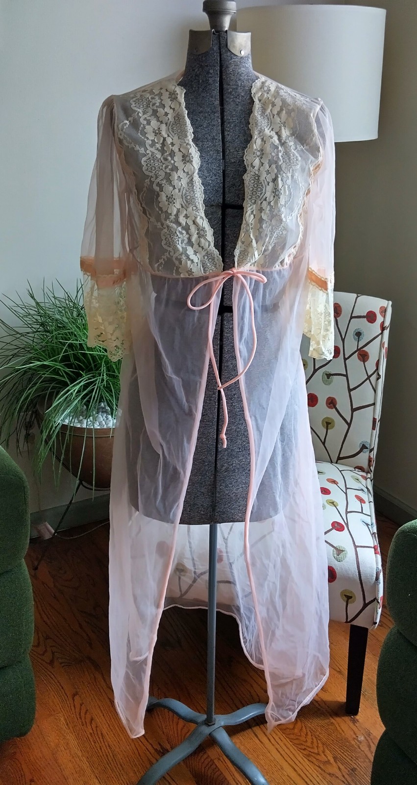 Vintage 1960s Sheer Pink Nylon Robe – Lace & Satin Ribbon – Size Small