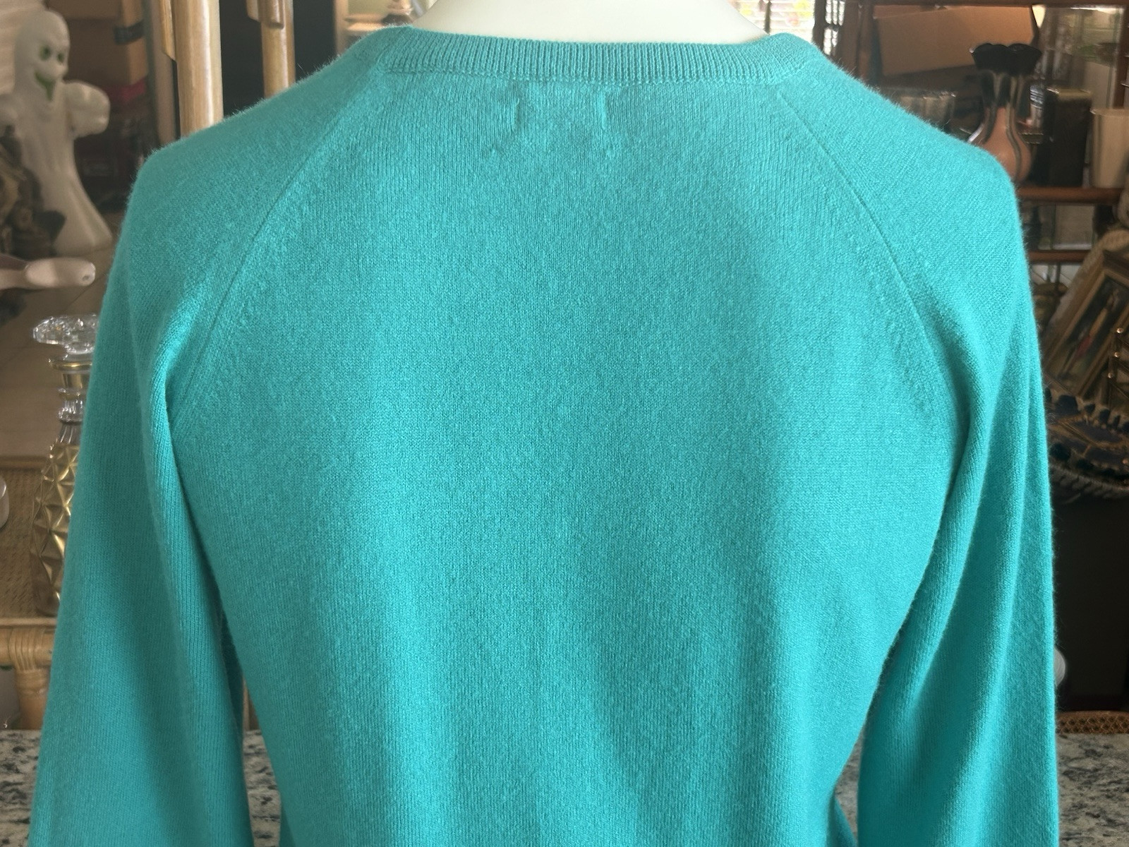 Vintage 70s 80s Doral Country Club FL Women’s V-Neck Green Sweater Large