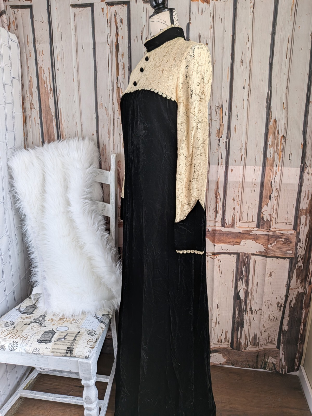 California Charmer By Charm Hollywood Vintage era 70 Velvet Maxi Dress