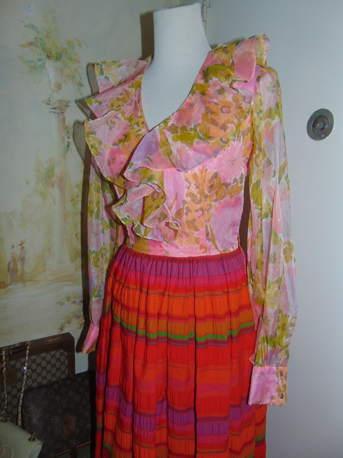 1960’s 70s LIPMANS Pink Orange Red Green Floral Dress Ruffled V Neck Maxi Womens